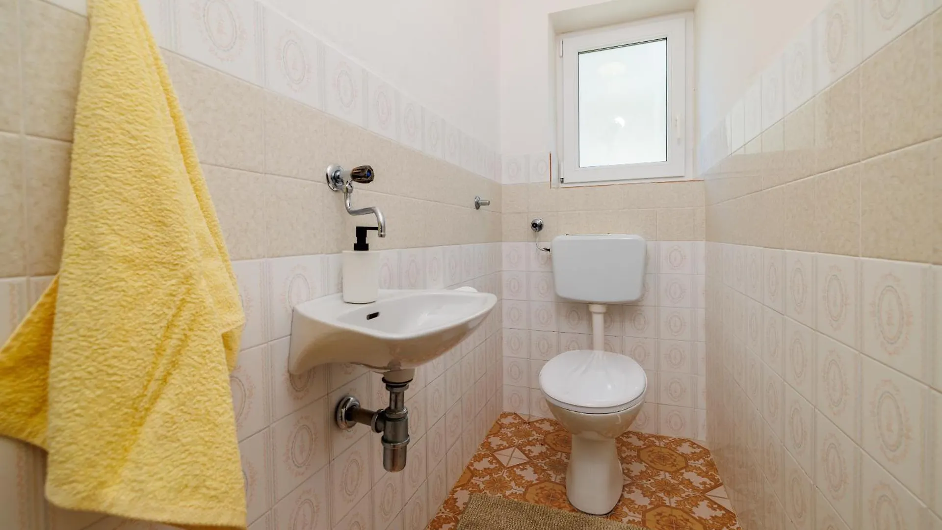 Apartment Meri 1St Floor Dramalj 0*,  Croatia